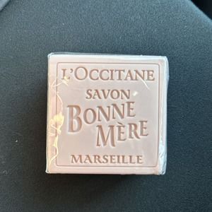 L'Occitane Savon Bonne Mere Marseille ROSE SOAP 3.5 oz. 100g NEW SEALED